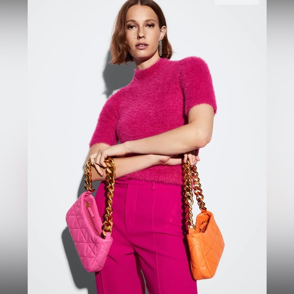 Quilted chain shoulder bag - Picture 2 of 7